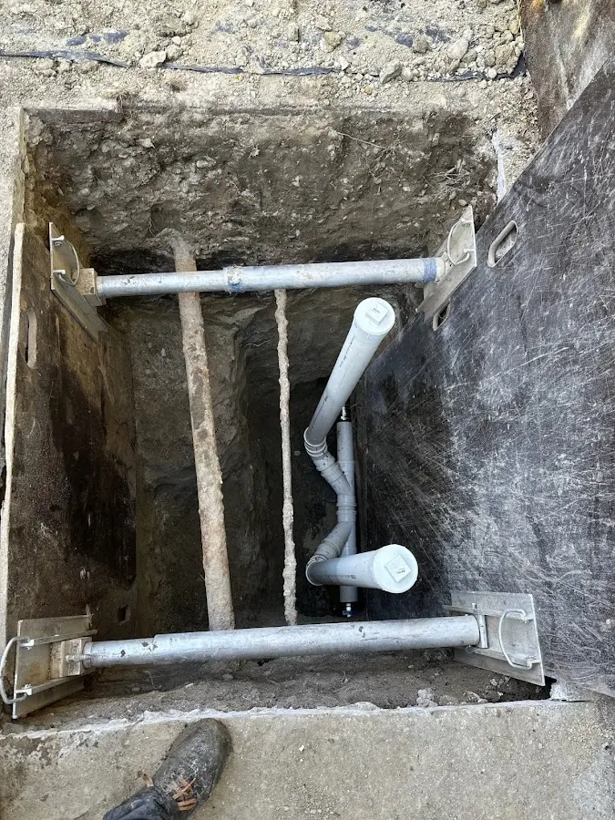 Experienced plumber completing Gas Line Repair work in Sebring
